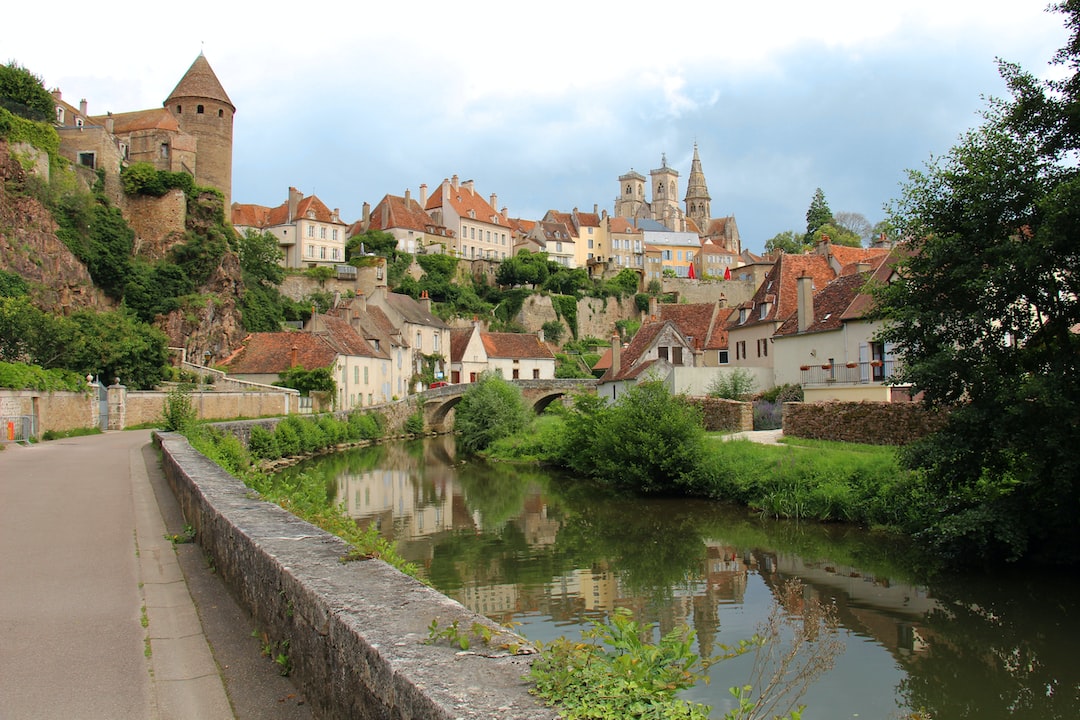 Semur en Auxois, la belle!  (2021)